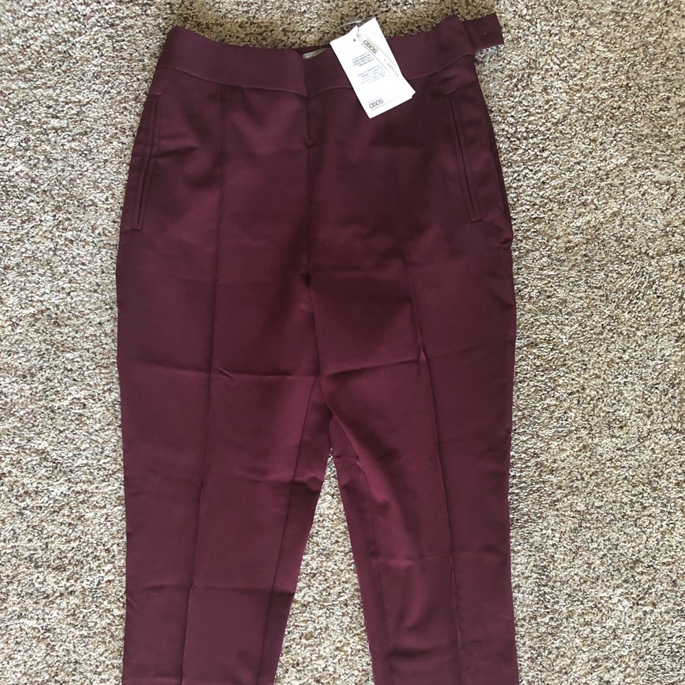 Skinny, burgundy, cropped trousers